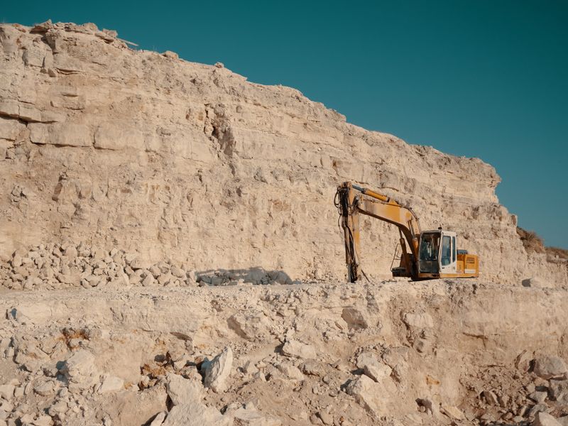 China Clay - Fine quality mineral for ceramics and paper